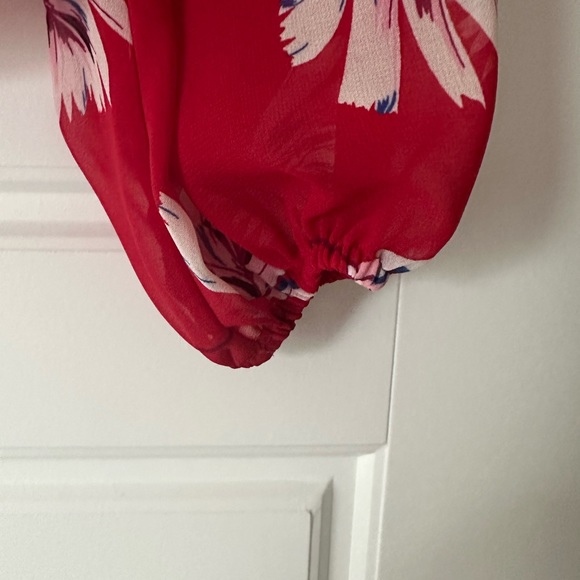 Express Red Floral Print Top - Picture 5 of 8